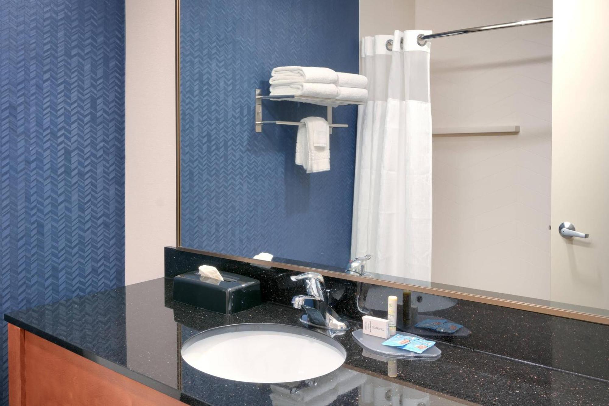Fairfield Inn & Suites Seattle Bellevue/Redmond Dış mekan fotoğraf